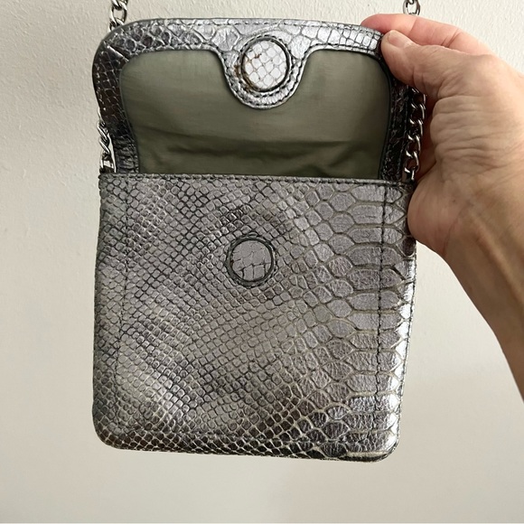 Leather small crossbody bag Banana Republic metallic silver on trend. - Picture 5 of 9